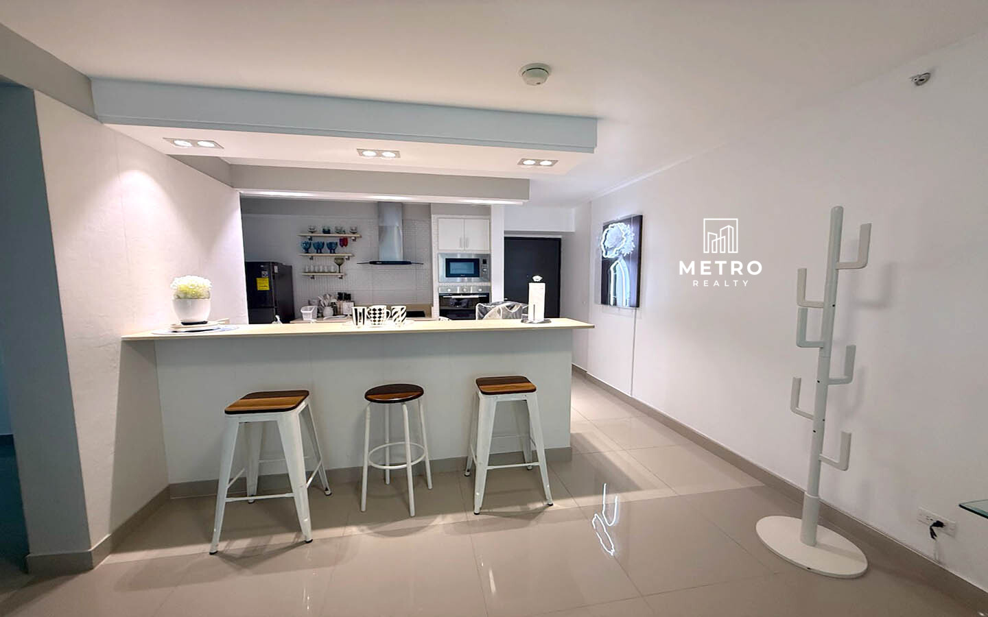 PH Zaphiro Apartment for Sale in Panama breakfast table