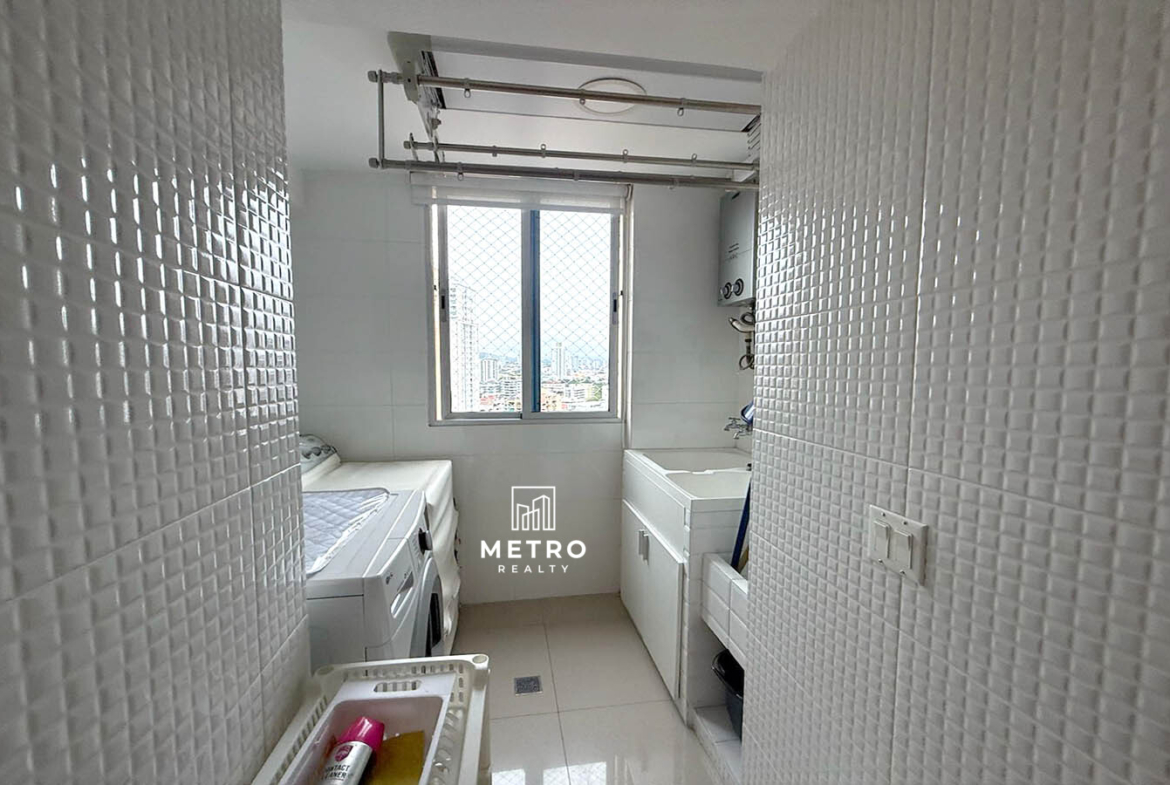 PH Zaphiro Apartment for Sale in Panama laundry room