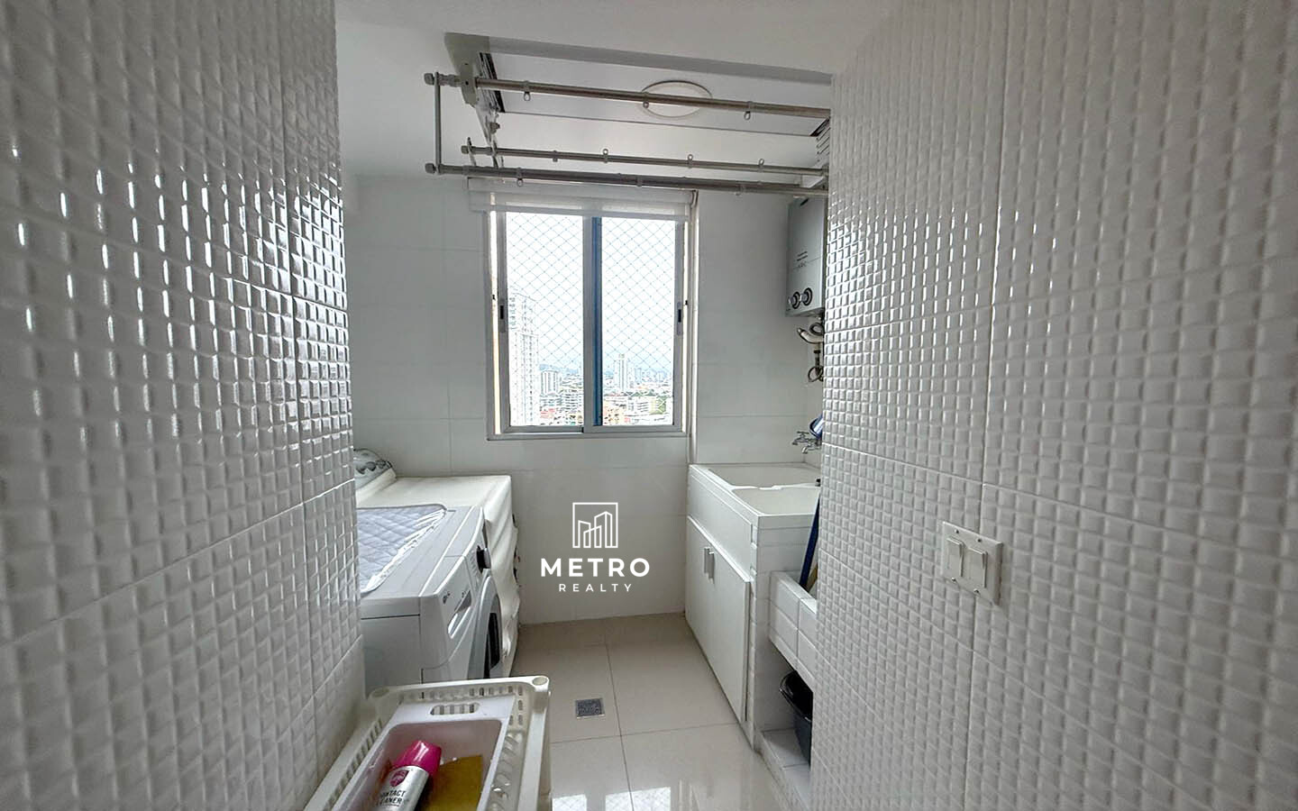 PH Zaphiro Apartment for Sale in Panama laundry room