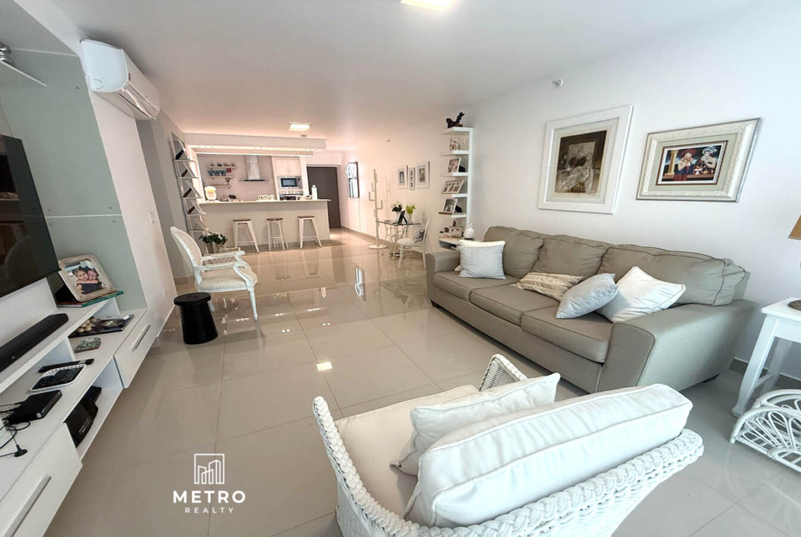 PH Zaphiro Apartment for Sale in Panama lovely living room