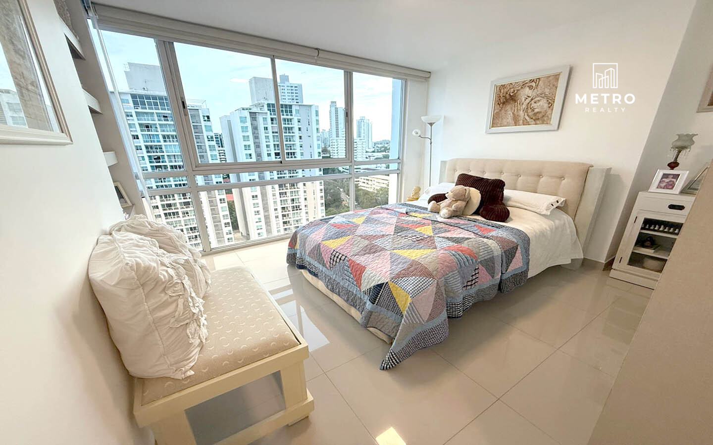 PH Zaphiro Apartment for Sale in Panama master bedroom