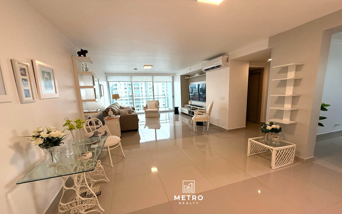 PH Zaphiro Apartment for Sale in Panama modern living room