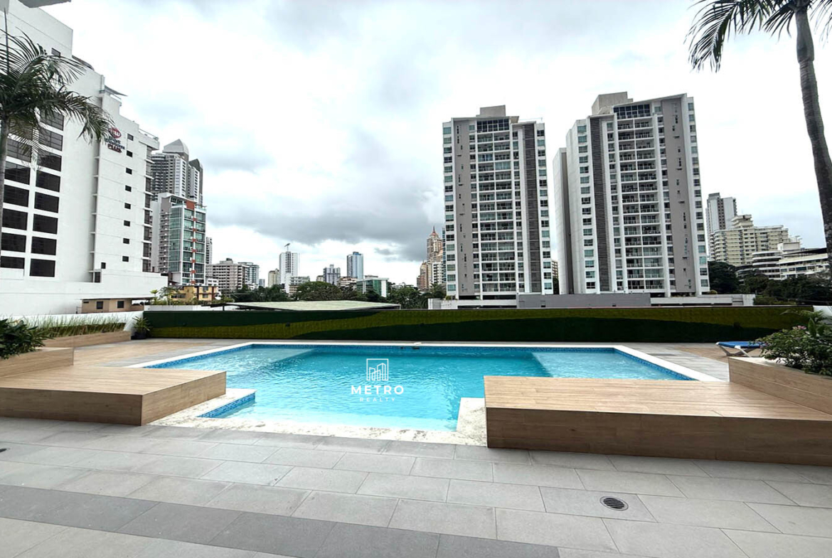 PH Zaphiro Apartment for Sale in Panama pool