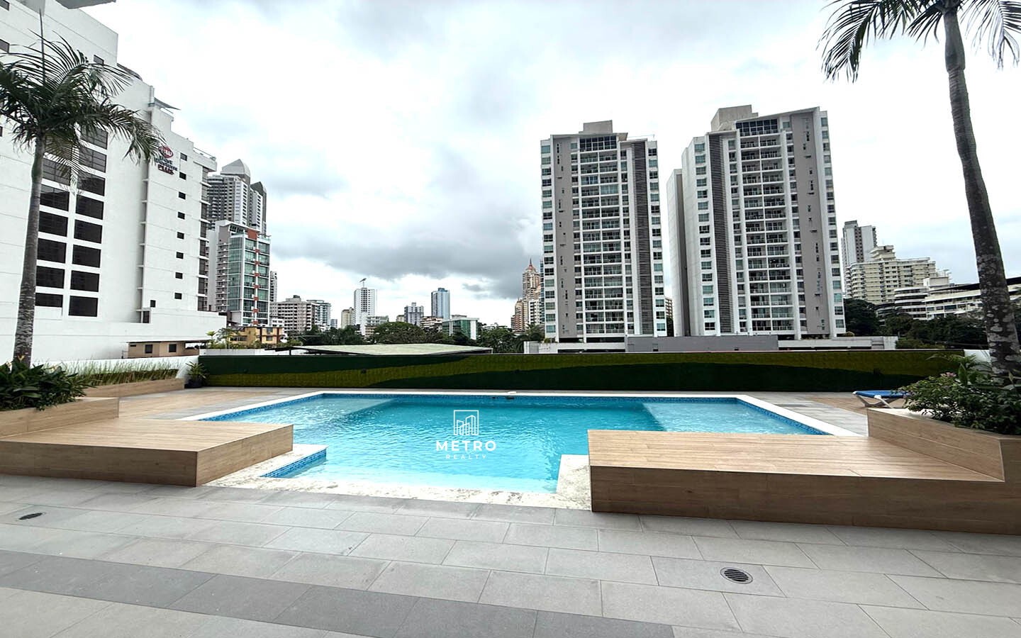 PH Zaphiro Apartment for Sale in Panama pool