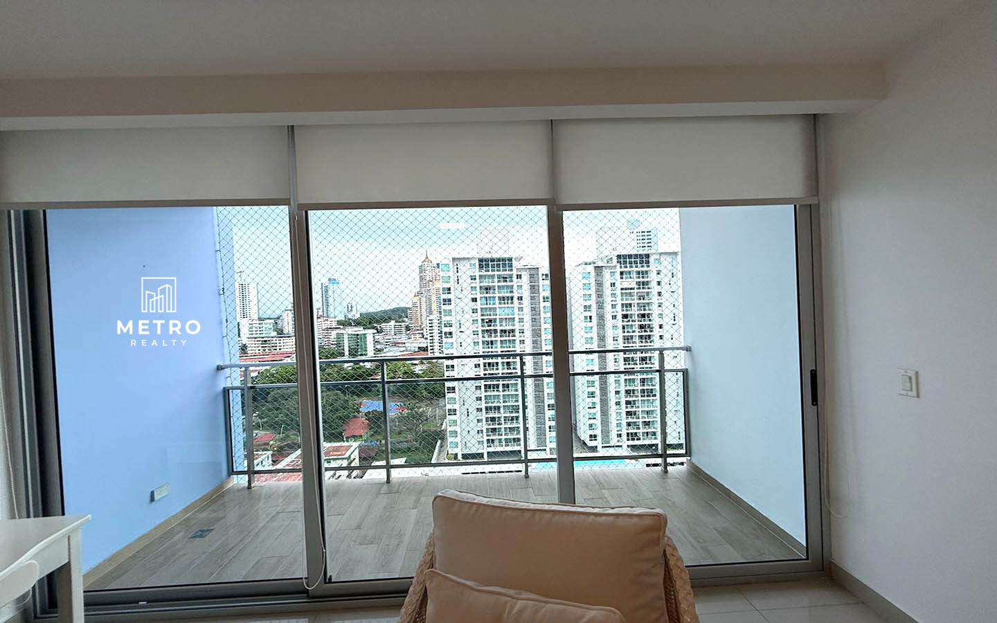 PH Zaphiro Apartment for Sale in Panama terrace