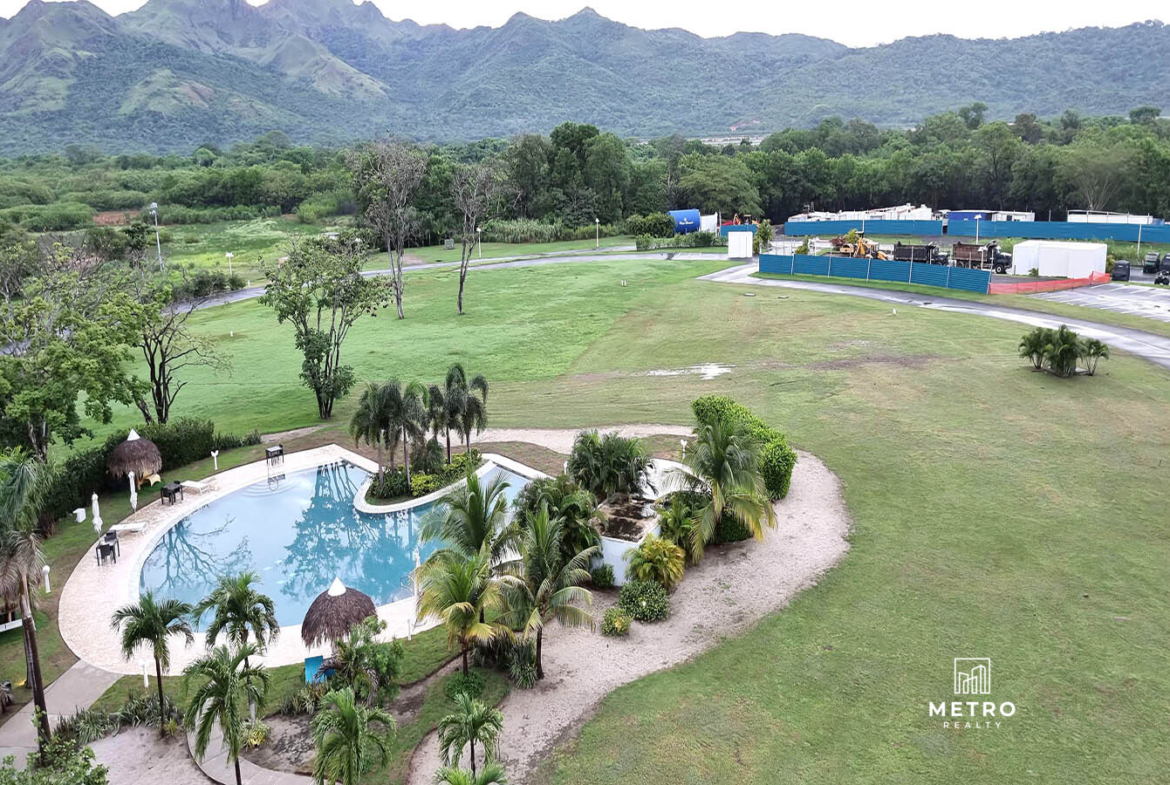 Playa Caracol Las Olas Penthouse for Sale Pool