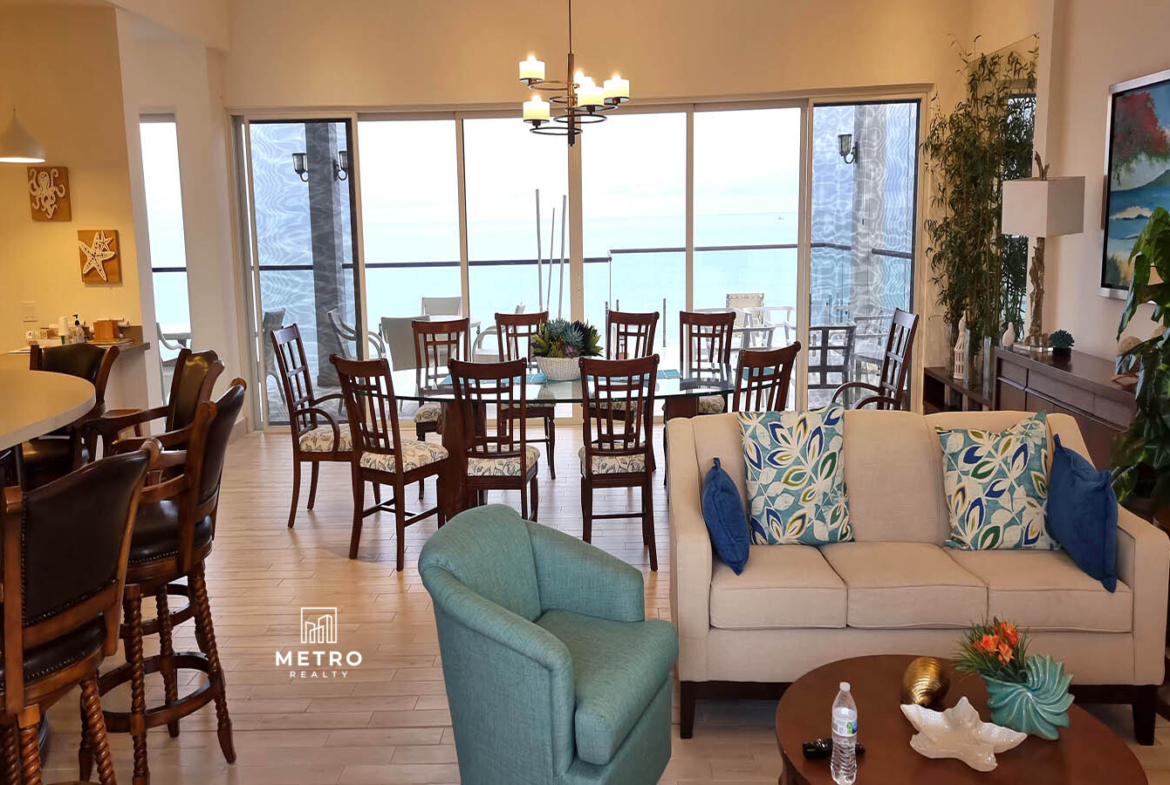 Playa Caracol Las Olas Penthouse for Sale kitchen and living room
