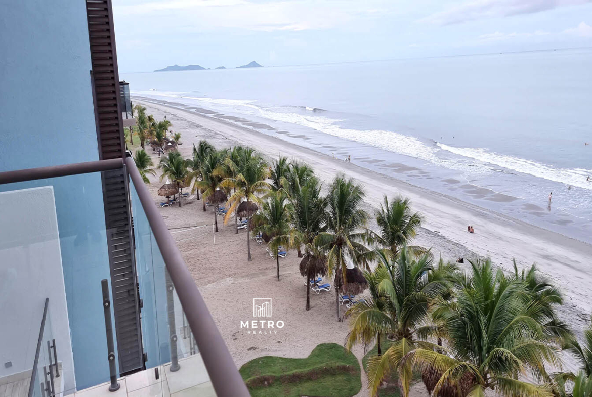 Playa Caracol Las Olas Penthouse for Sale terrace with ocean view