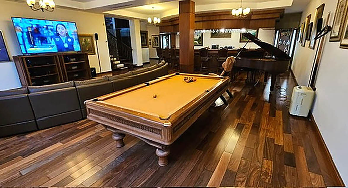 Altos del Maria Panama Real Estate Beautiful Pool Table