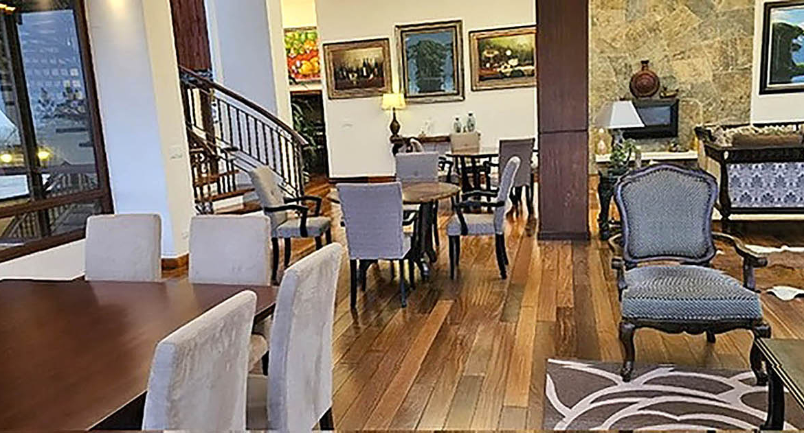 Altos del Maria Panama Real Estate Dining Room