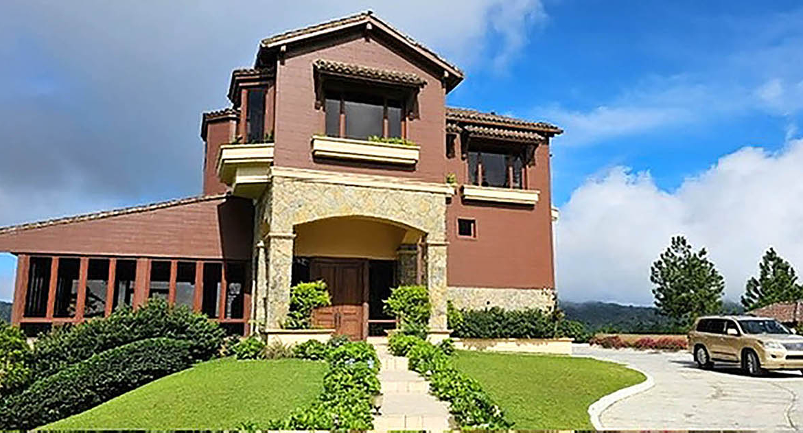 Altos del Maria Panama Real Estate Front House