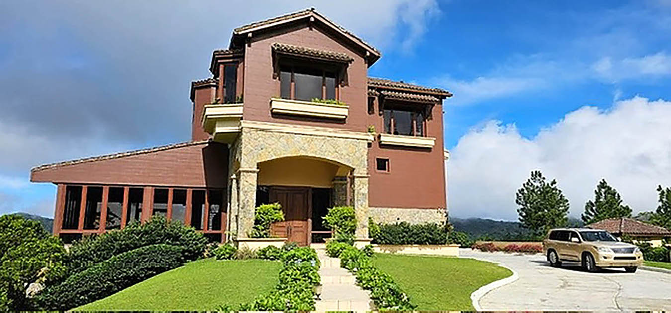 Altos del Maria Panama Real Estate Front House