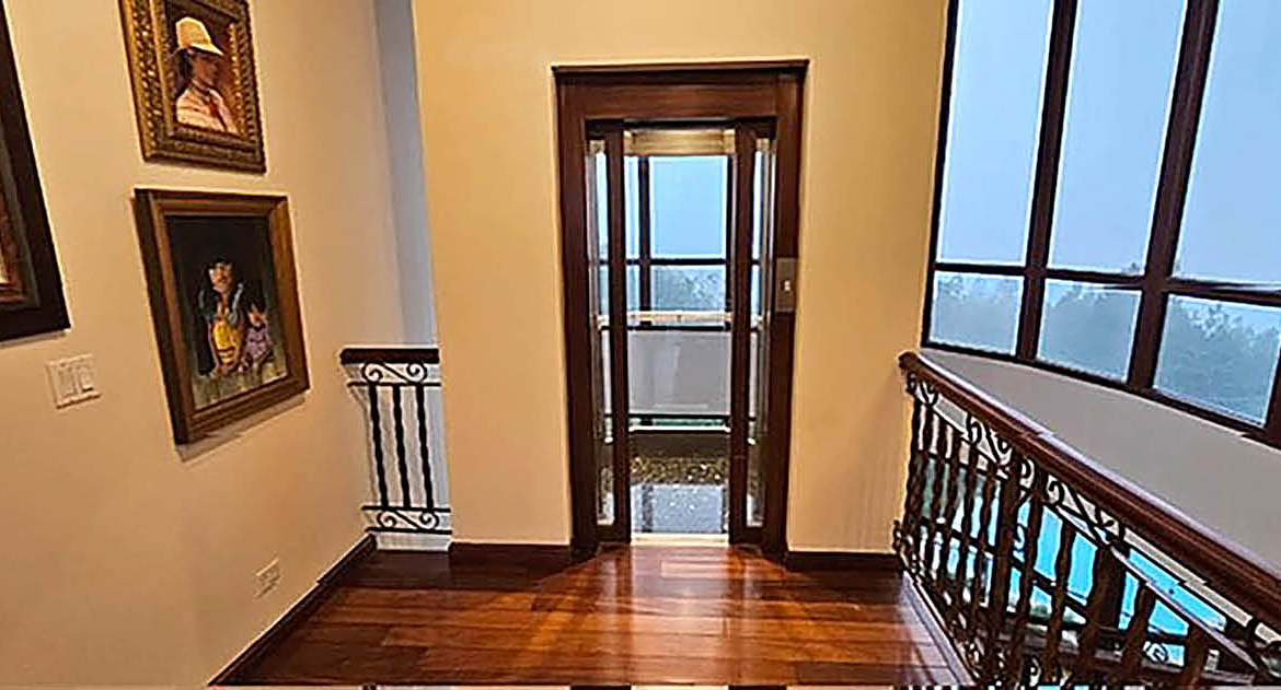 Altos del Maria Panama Real Estate Hall