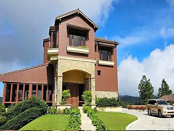 Altos del Maria Panama Real Estate Luxury Front House