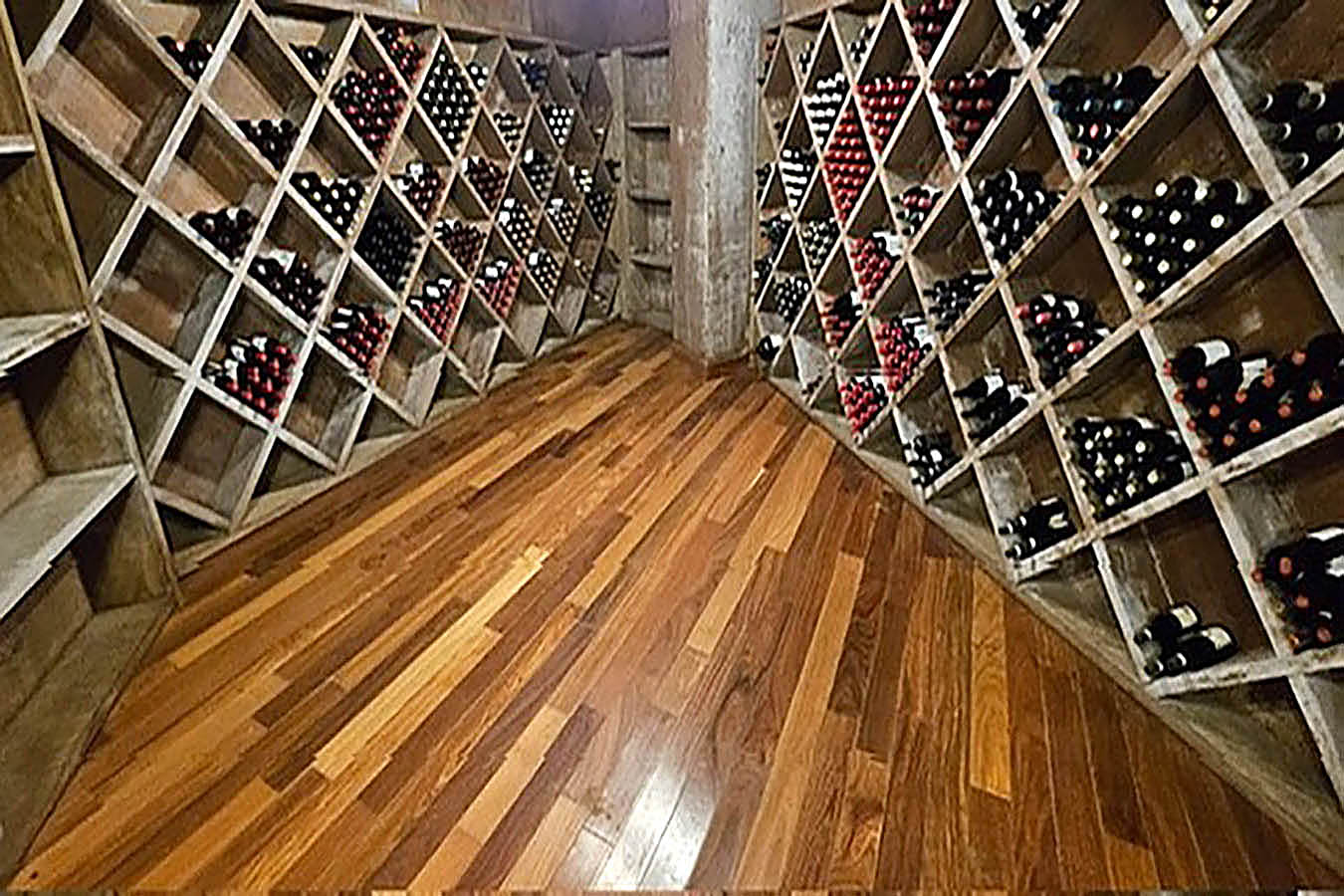 Altos del Maria Panama Real Estate Luxury Wine Cellar