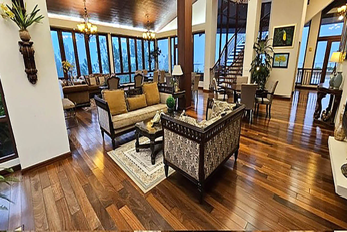 Altos del Maria Panama Real Estate Spacious Living Room
