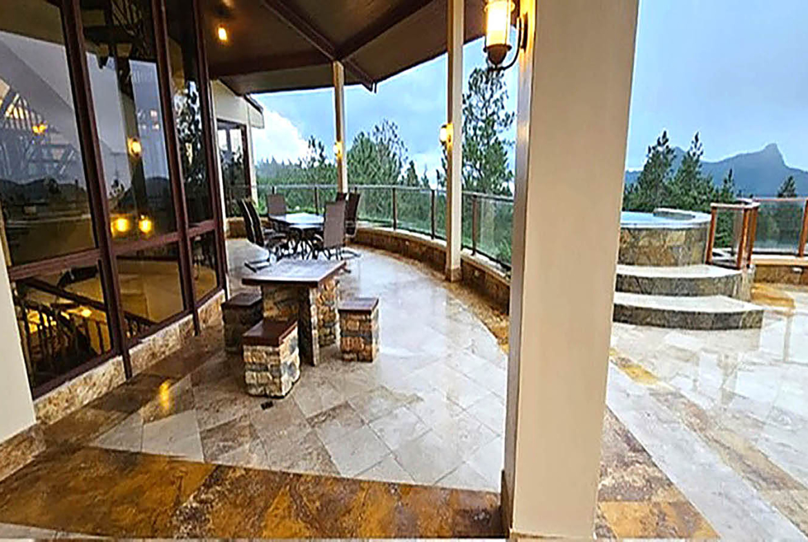 Altos del Maria Panama Real Estate Terrace Details