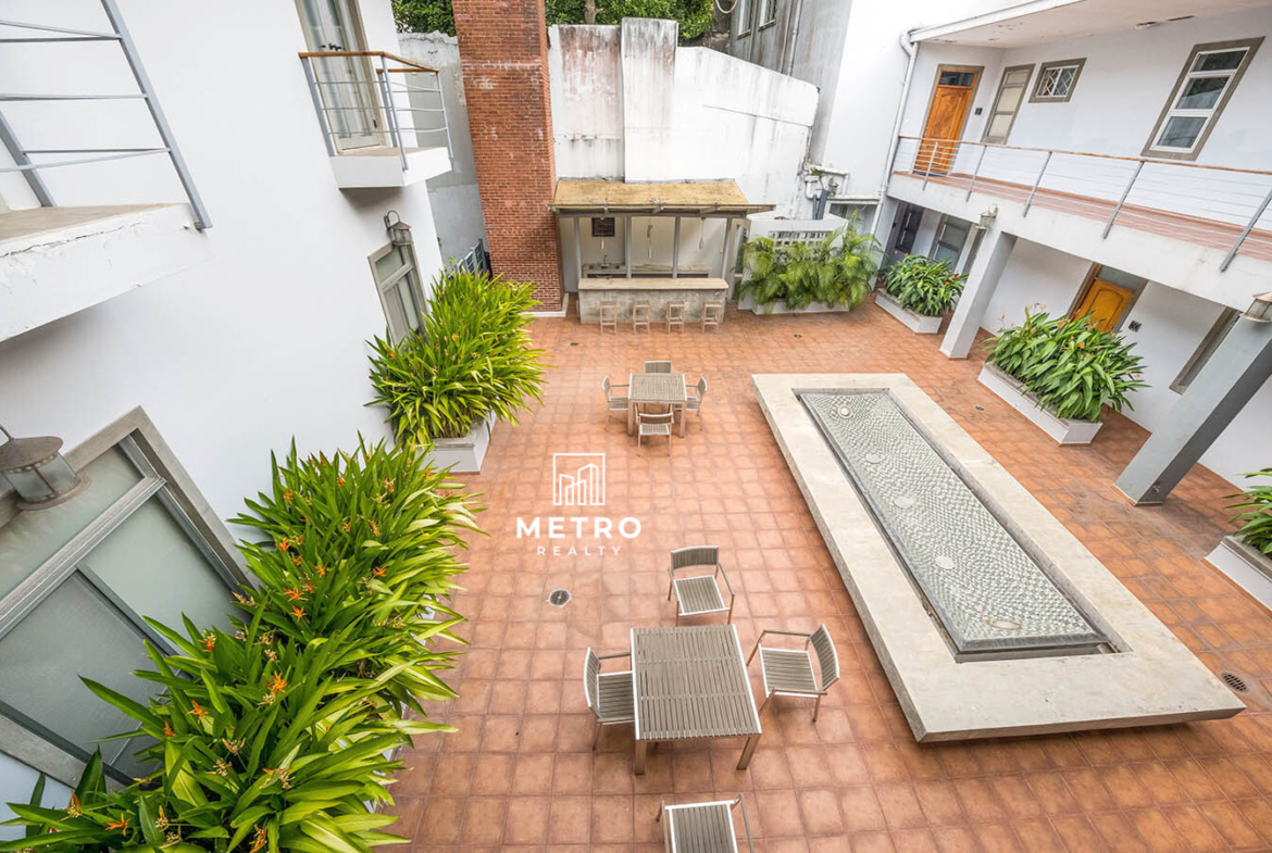 Casco Viejo Real Estate Building features