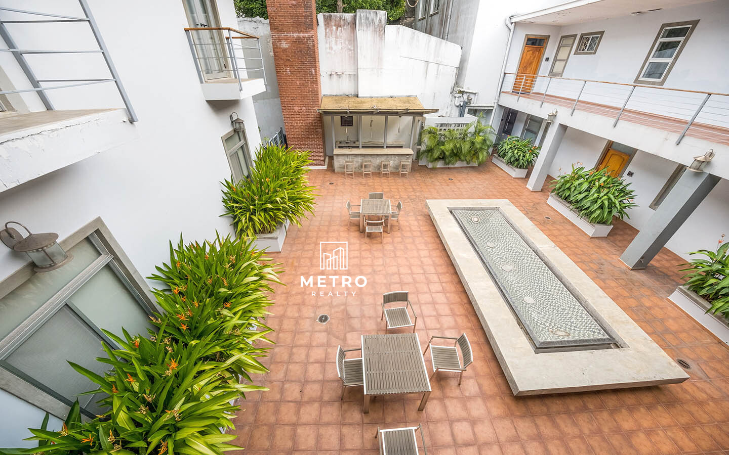 Casco Viejo Real Estate Building features