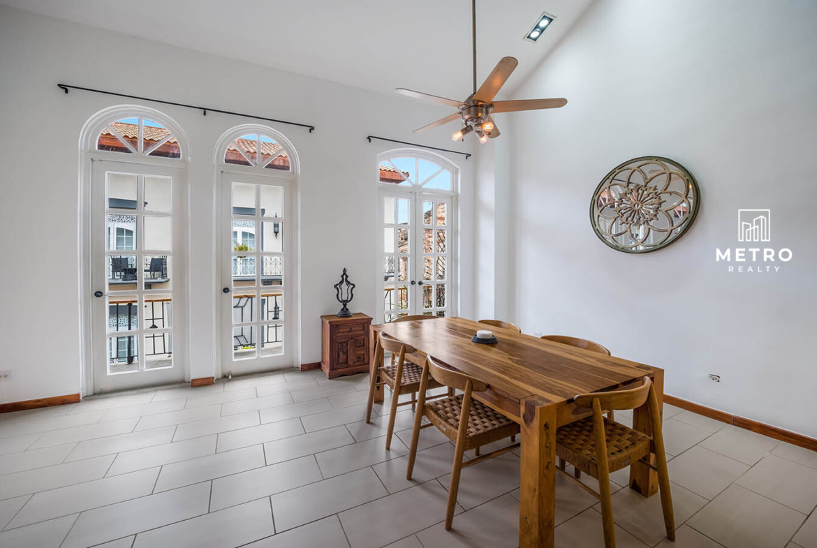 Casco Viejo Real Estate Dining Room