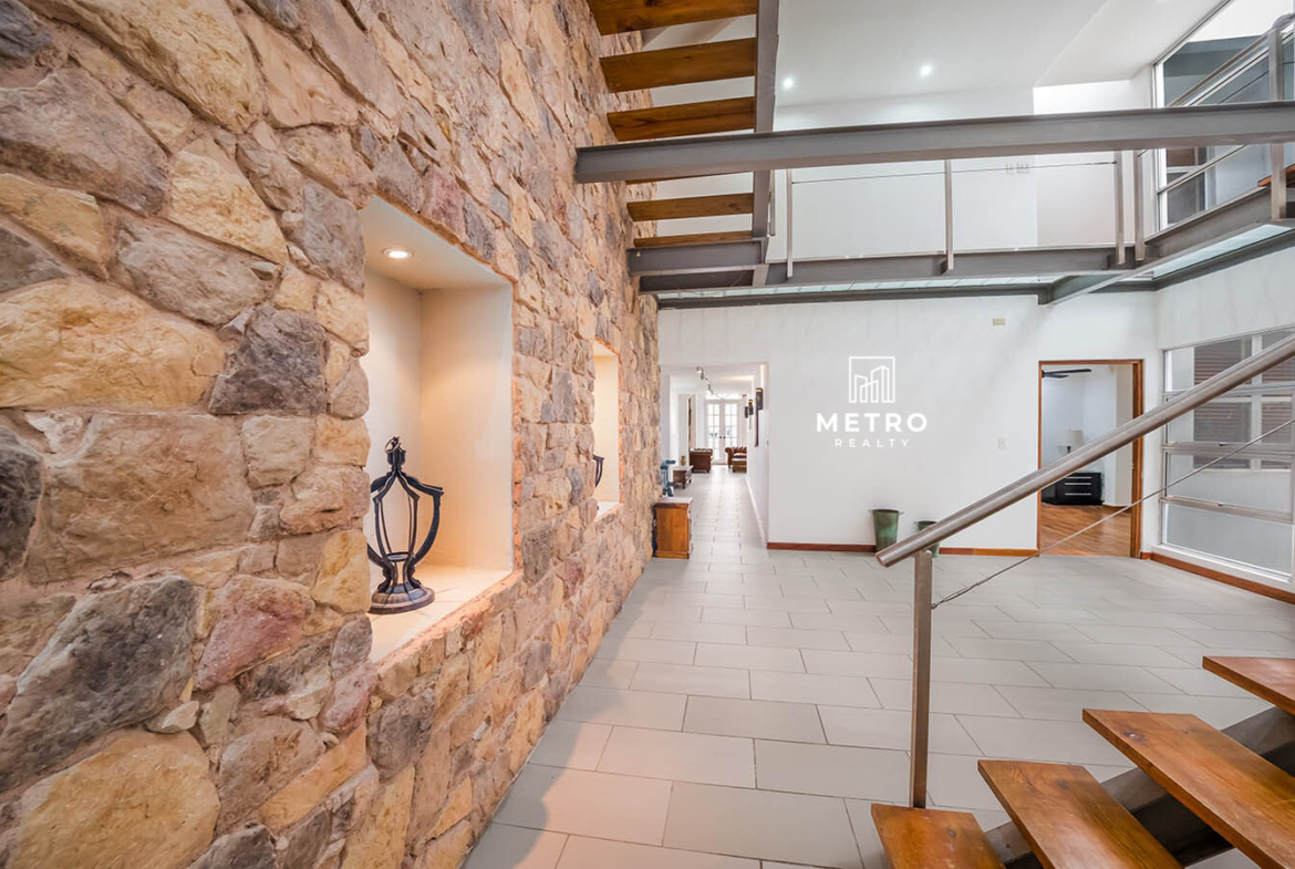 Casco Viejo Real Estate Modern Finishes