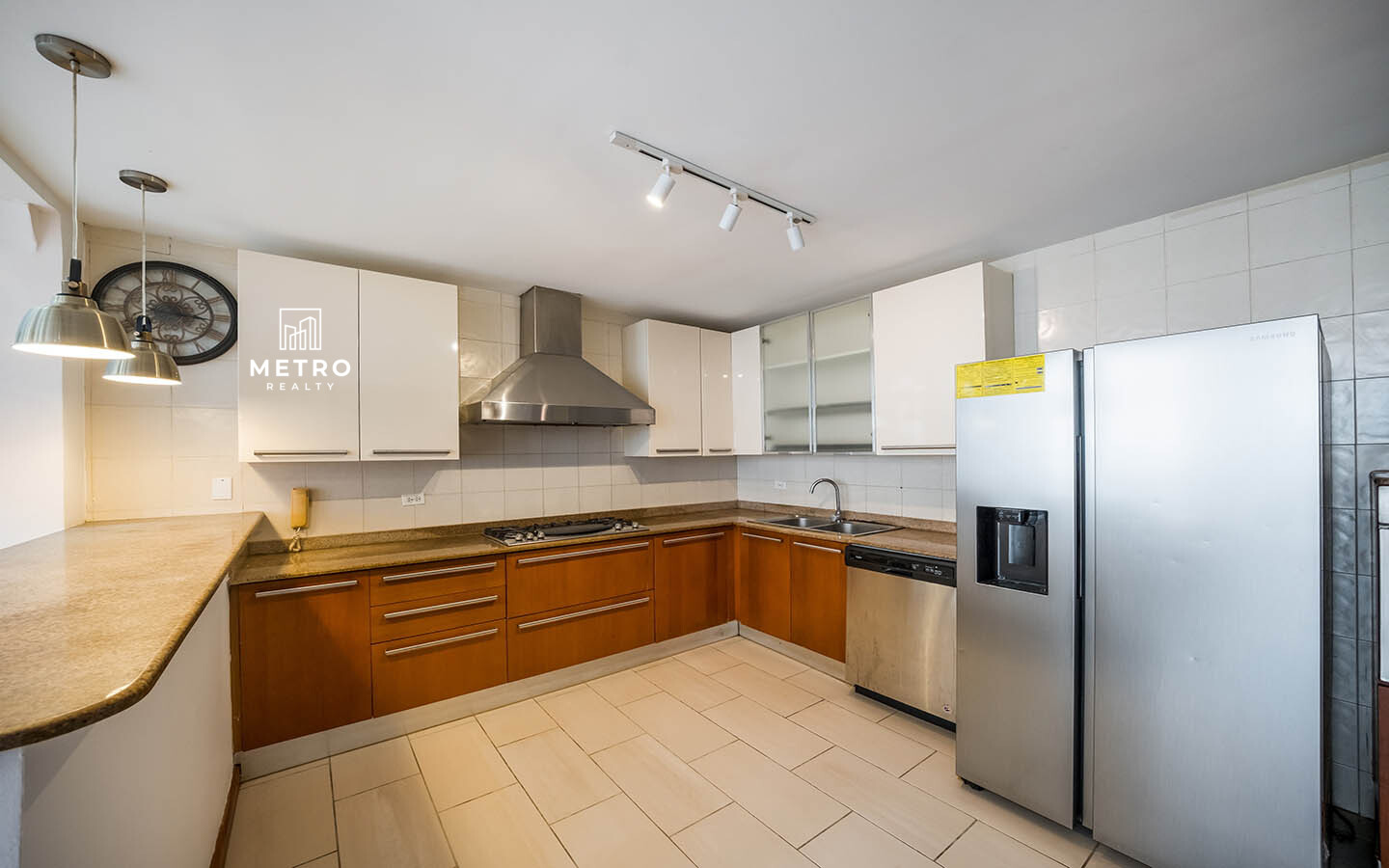 Casco Viejo Real Estate Modern Kitchen
