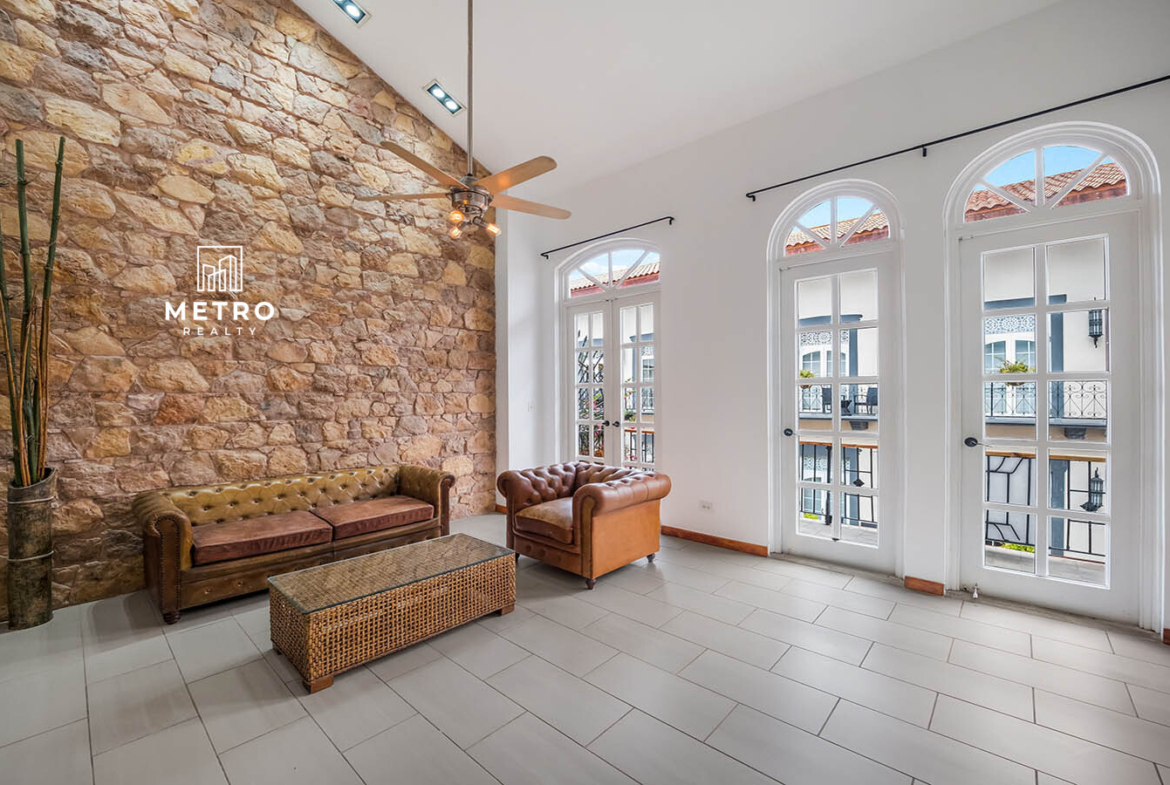 Casco Viejo Real Estate Modern Living Room