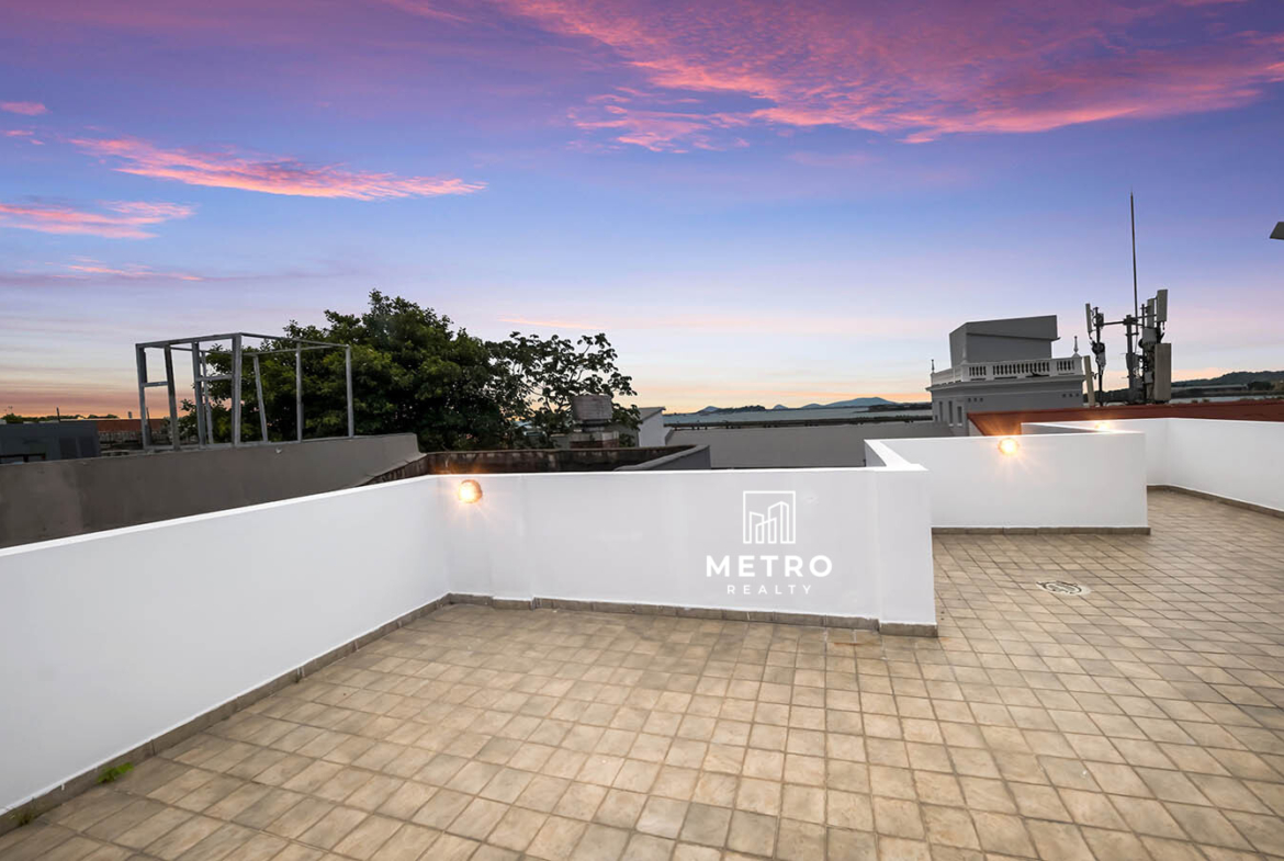 Casco Viejo Real Estate Spacious Private Rooftop