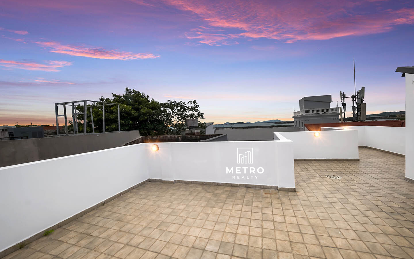 Casco Viejo Real Estate Spacious Private Rooftop