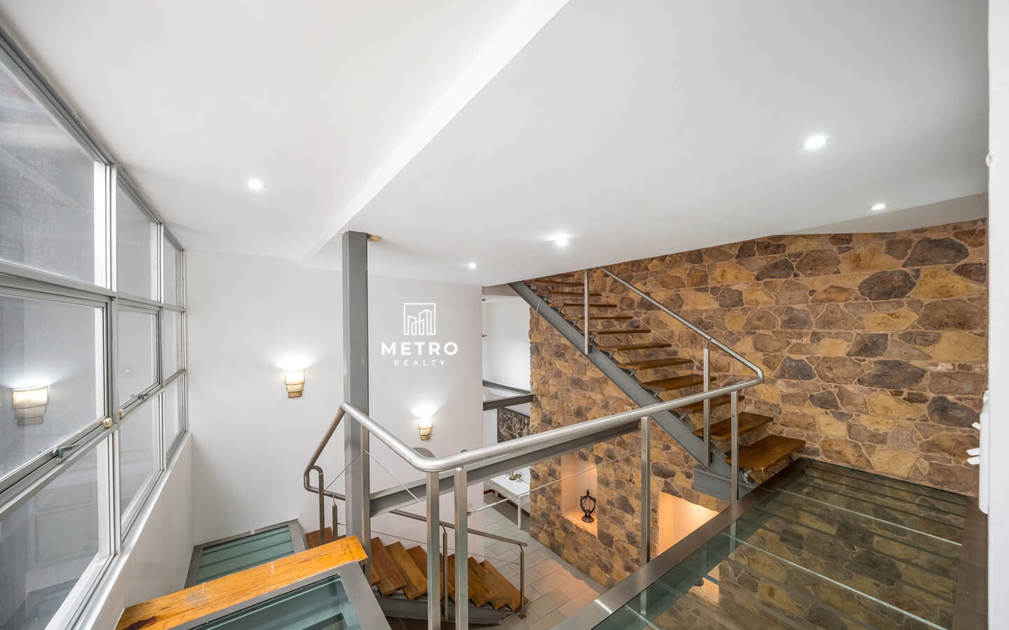 Casco Viejo Real Estate Stairs