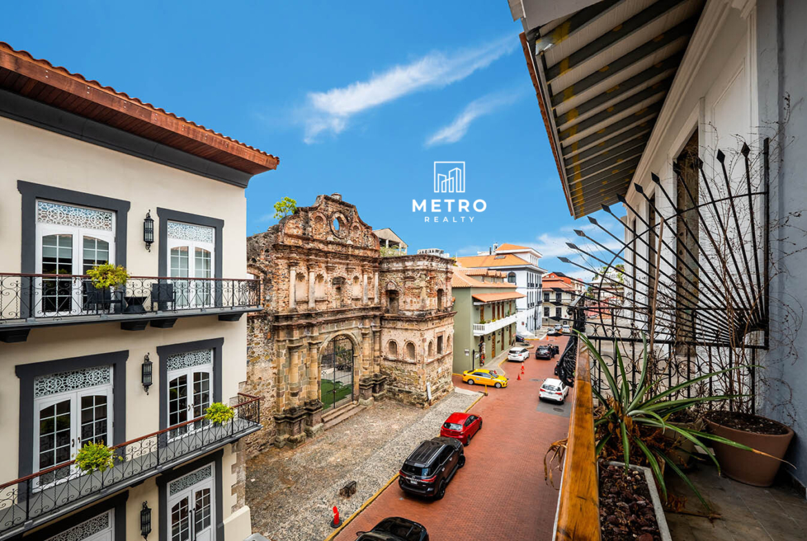 Casco Viejo Real Estate Street view