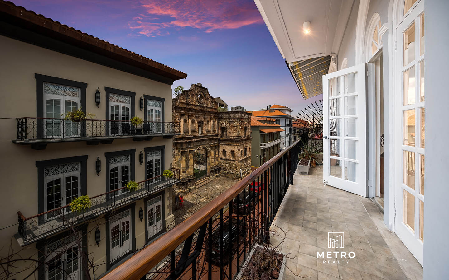 Casco Viejo Real Estate Terrace view Sunset