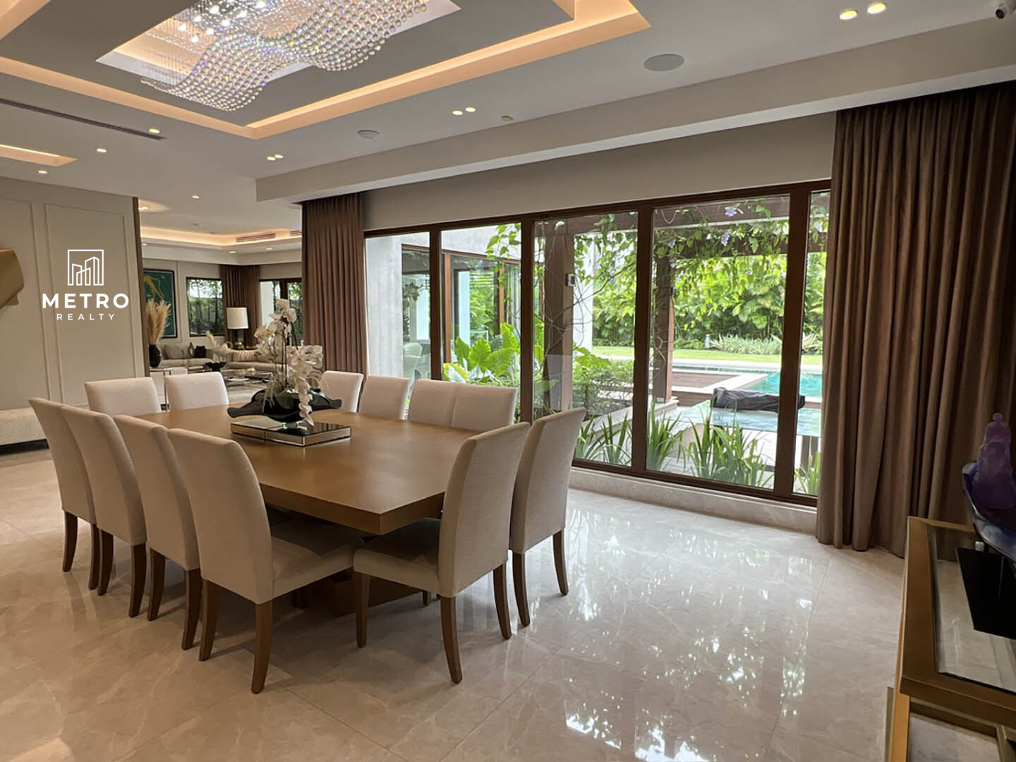 Houses for Sale in the Country of Panama Dining area