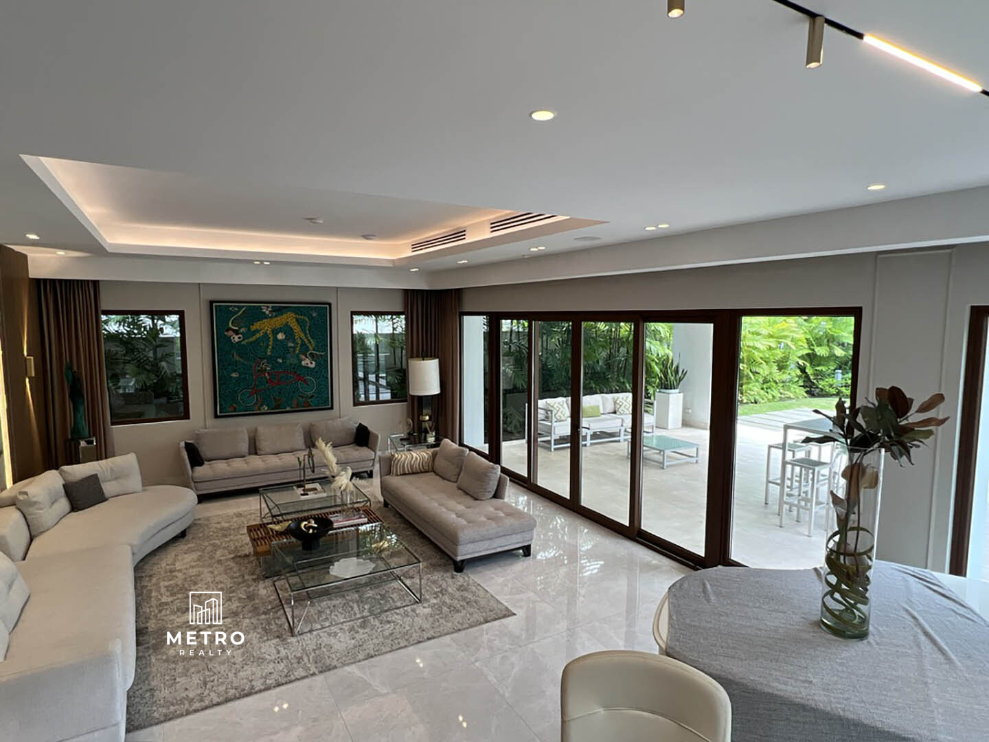 Houses for Sale in the Country of Panama Luxury Living Room
