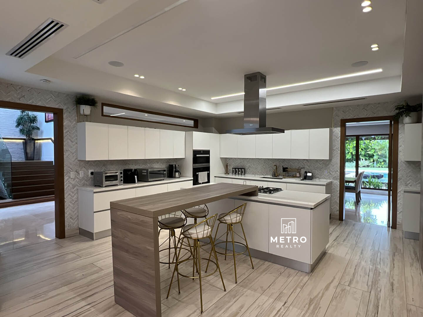 Houses for Sale in the Country of Panama Modern Kitchen