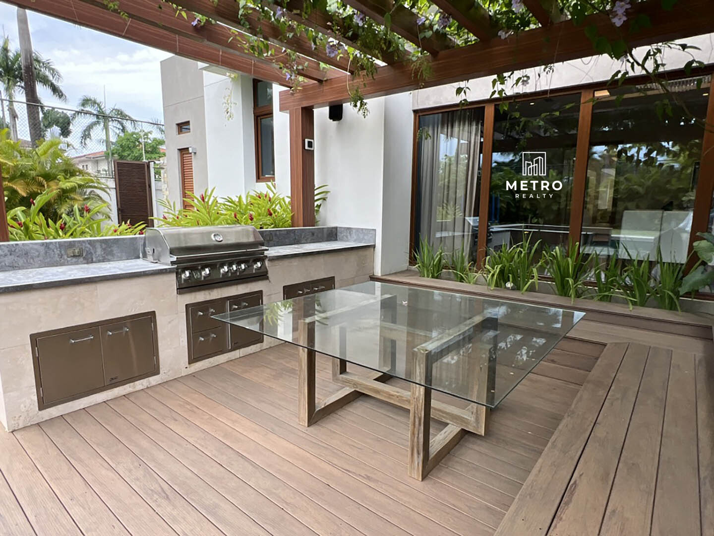 Houses for Sale in the Country of Panama Outdoor