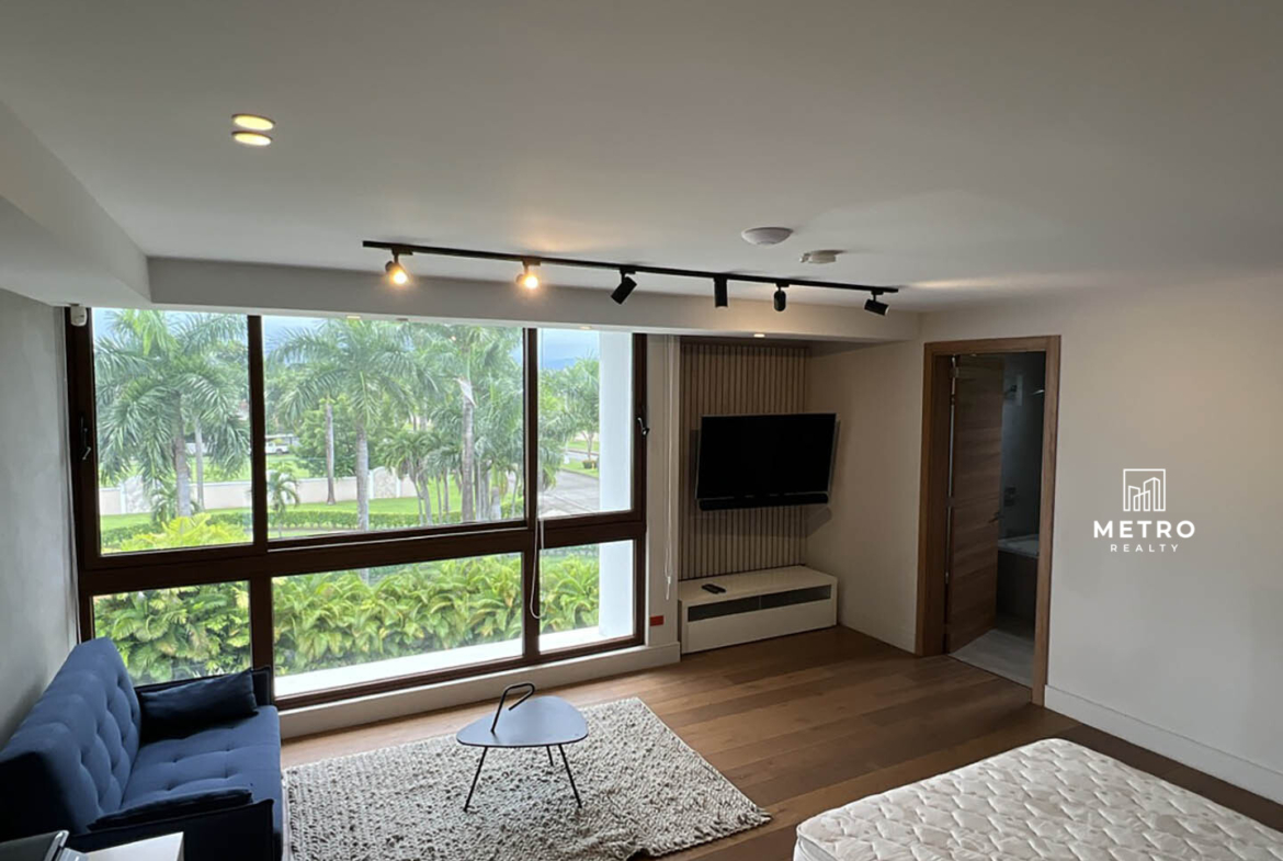 Houses for Sale in the Country of Panama beautiful bedroom