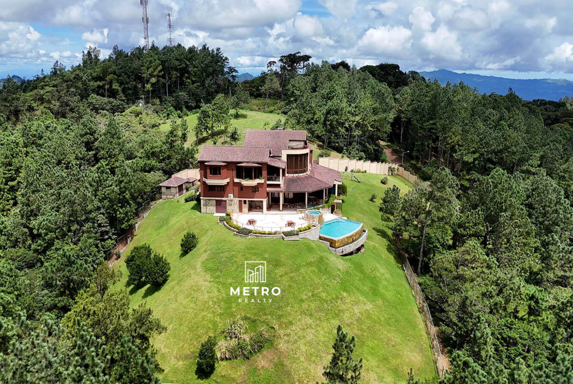 Altos del Maria Panama Real Estate House View