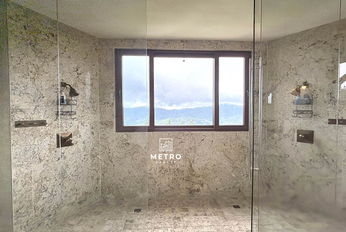 Altos del Maria Panama Real Estate Beautiful Bathroom