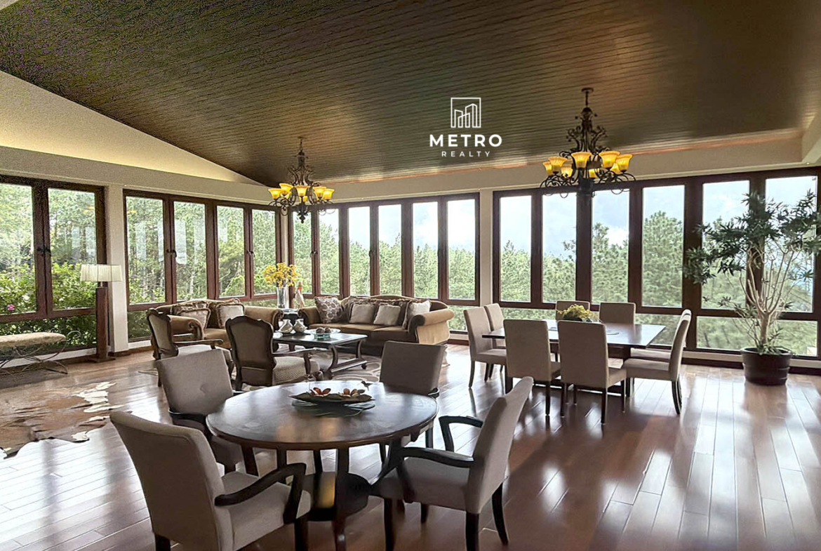 Altos del Maria Panama Real Estate Dining Room
