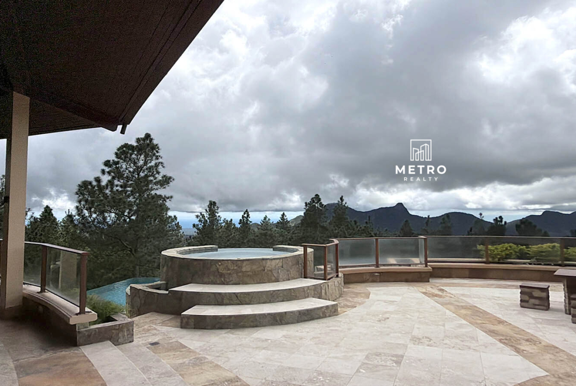 Altos del Maria Panama Real Estate Jacuzzi