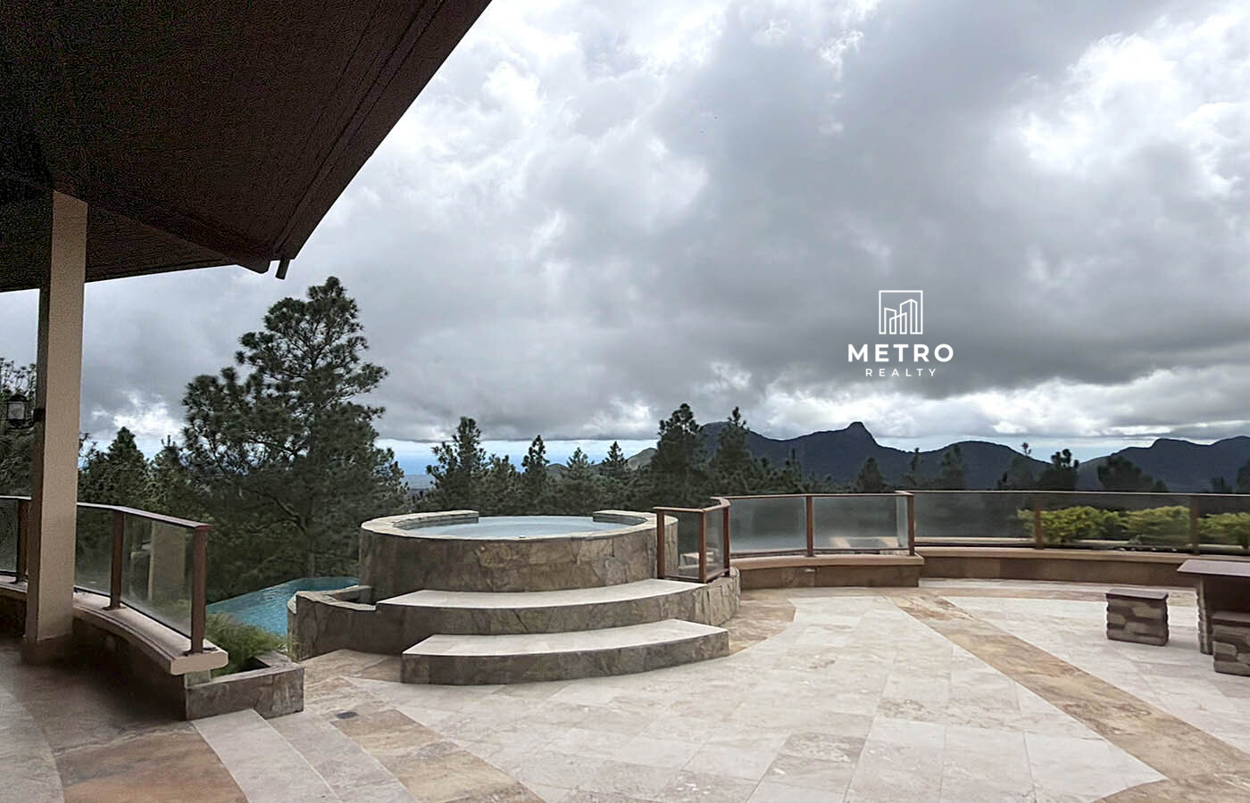 Altos del Maria Panama Real Estate Jacuzzi