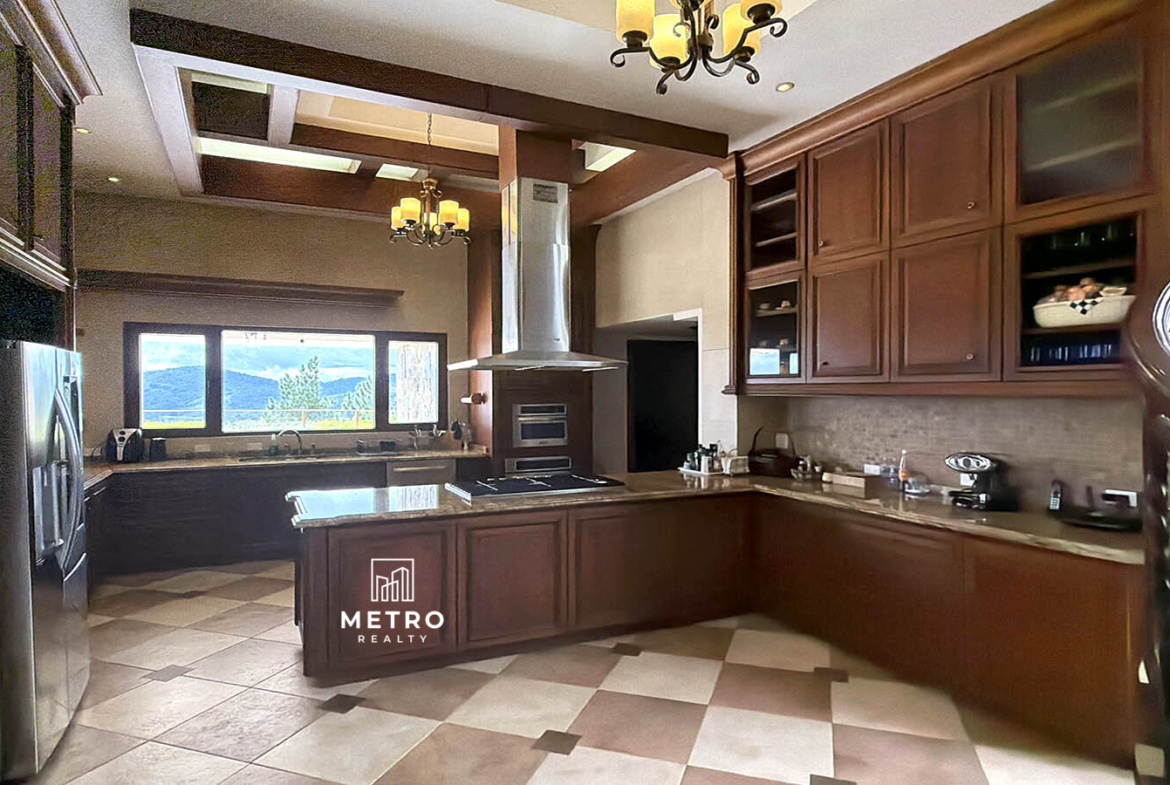 Altos del Maria Panama Real Estate Kitchen