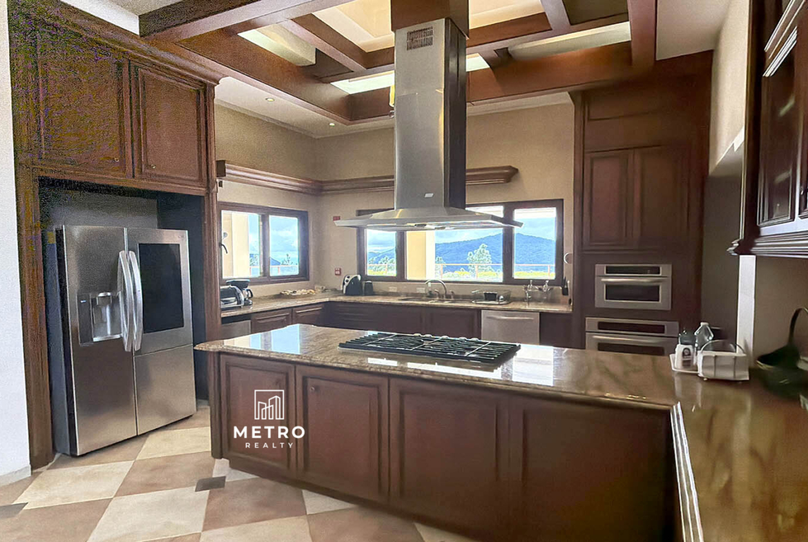 Altos del Maria Panama Real Estate Luxury Kitchen