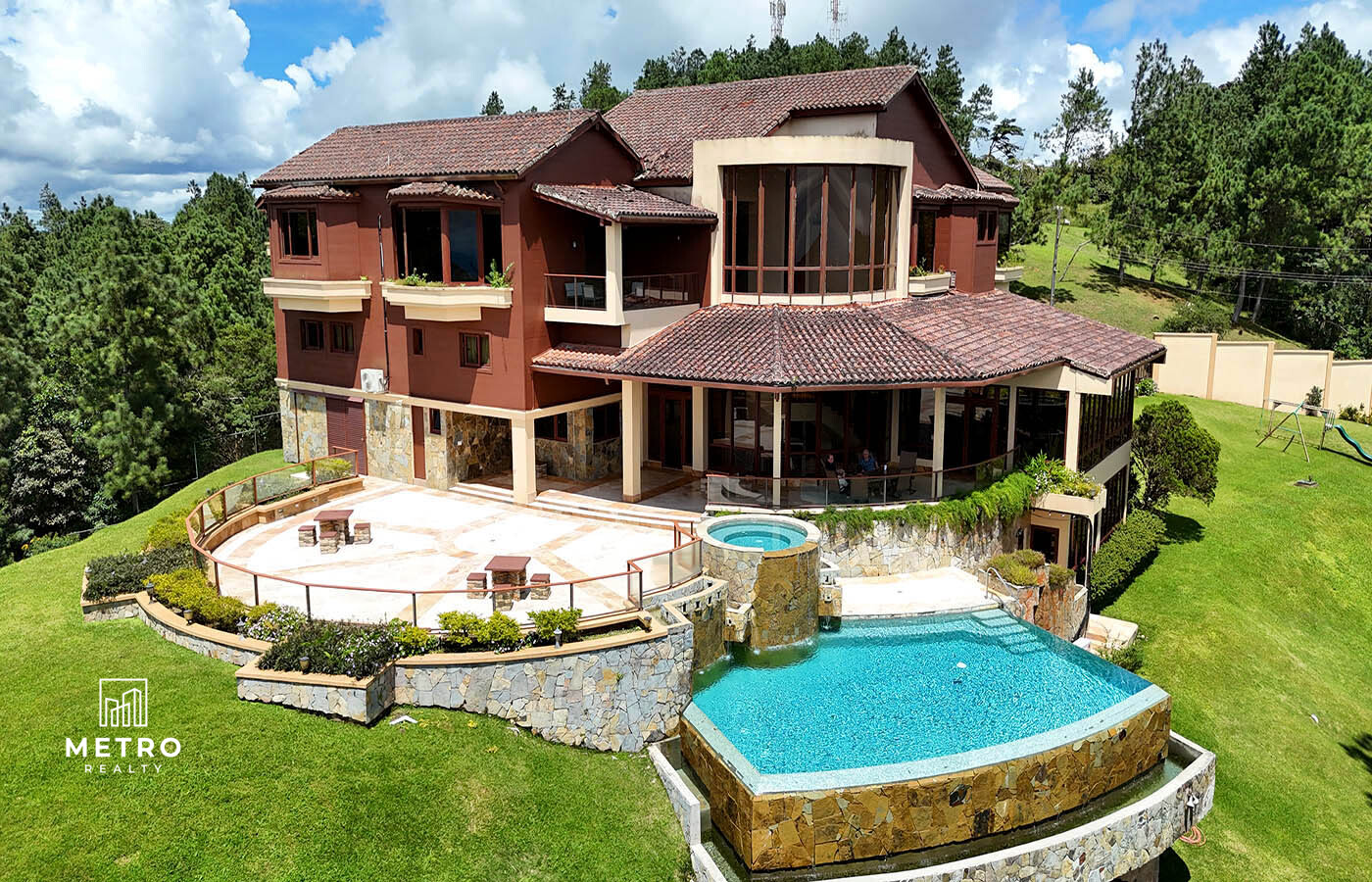 Altos del Maria Panama Real Estate Mansion With Pool