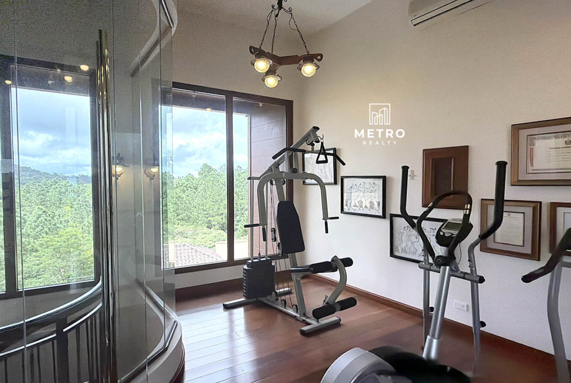 Altos del Maria Panama Real Estate Nice Gym
