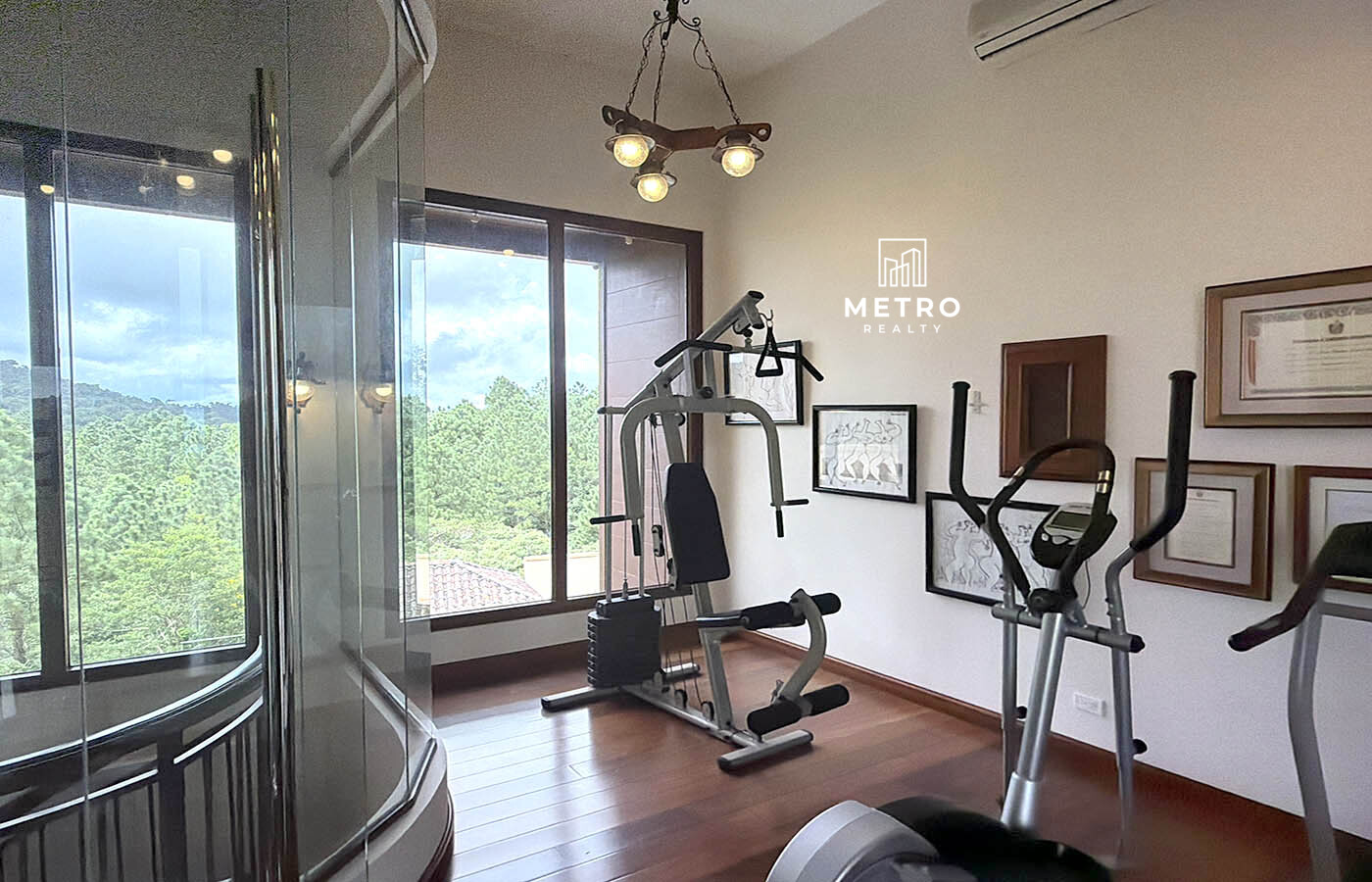 Altos del Maria Panama Real Estate Nice Gym