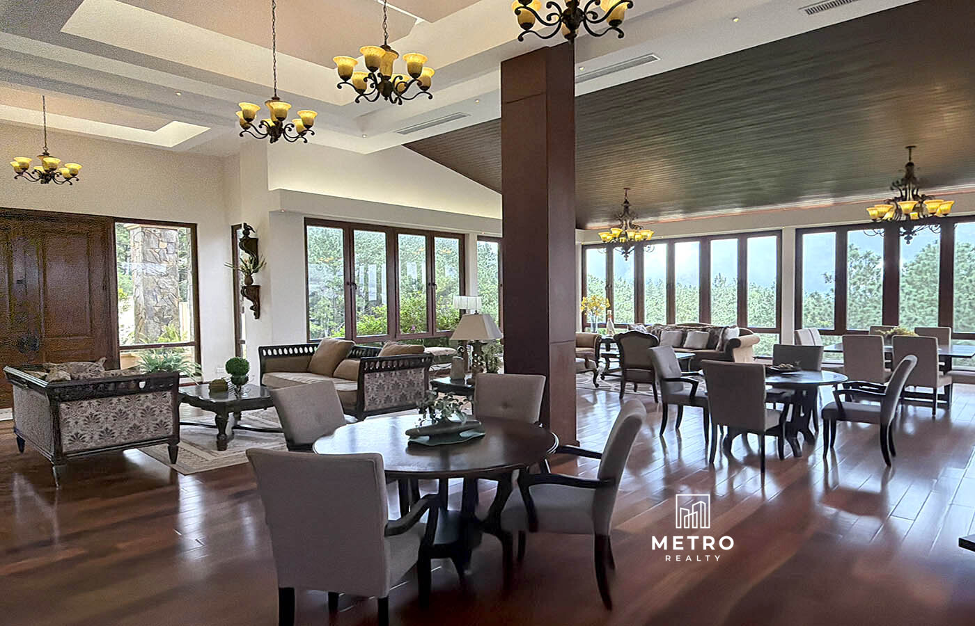 Altos del Maria Panama Real Estate Spacious Living Room