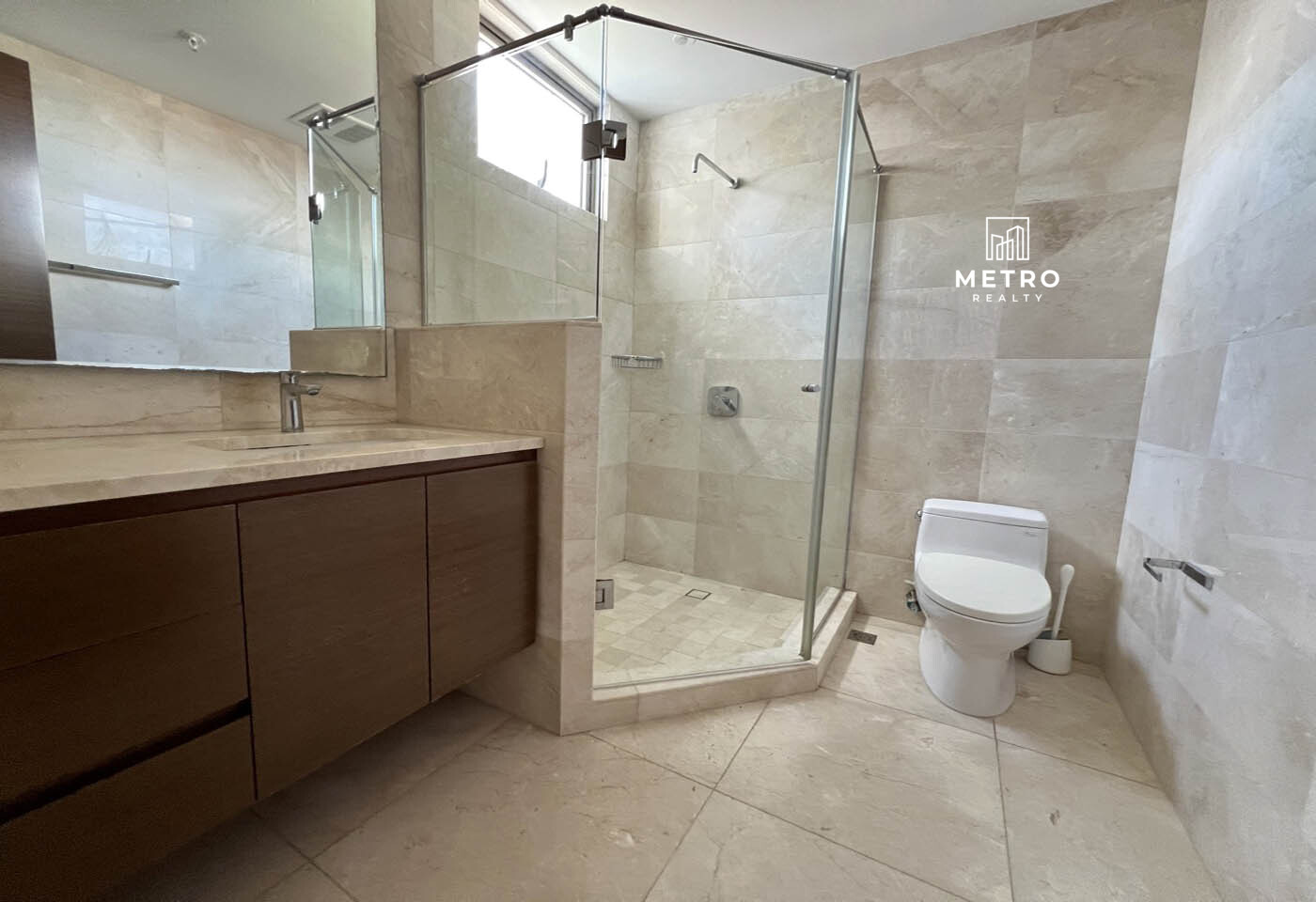 Santa Maria Panama Condo for Sale Bathroom With Mirror