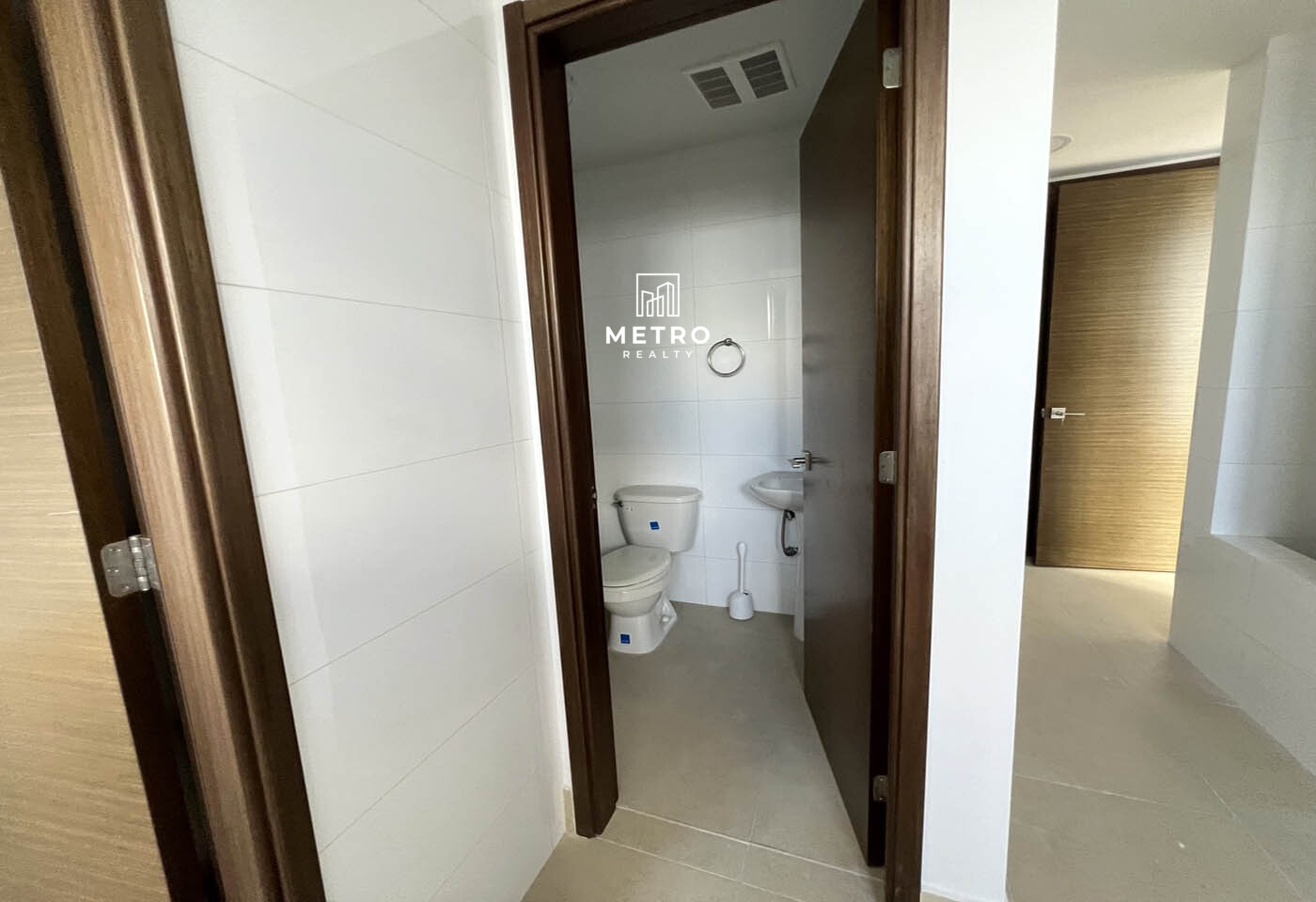 Santa Maria Panama Condo for Sale Social Bathroom